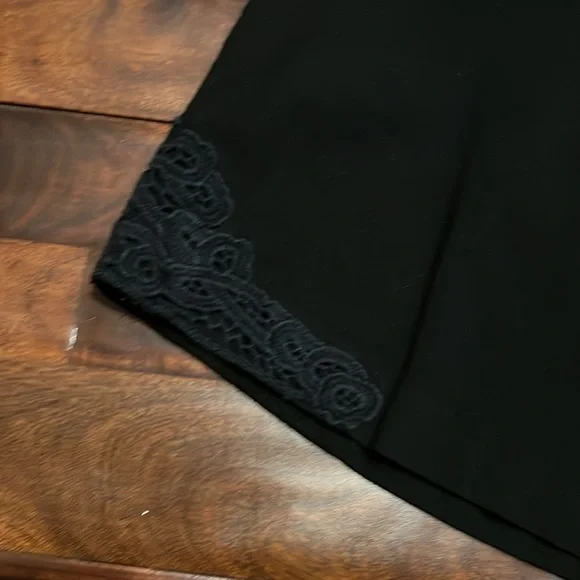 Christopher & Banks black skort size 8 - Picture 2 of 5